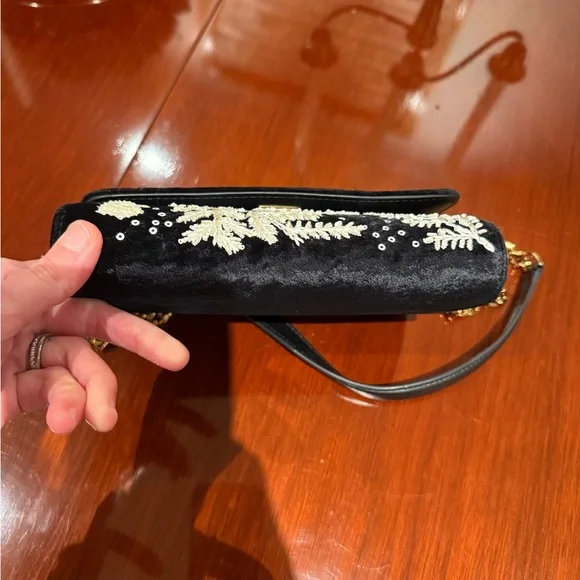 Stunning new Tory Burch beaded velvet Willa bag adjustablee strap - Picture 8 of 13